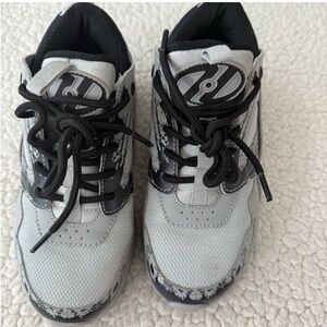 HEELYS Force Gray Printed Synthetic Lace Up Low Top Skate Shoes Kids Size 3